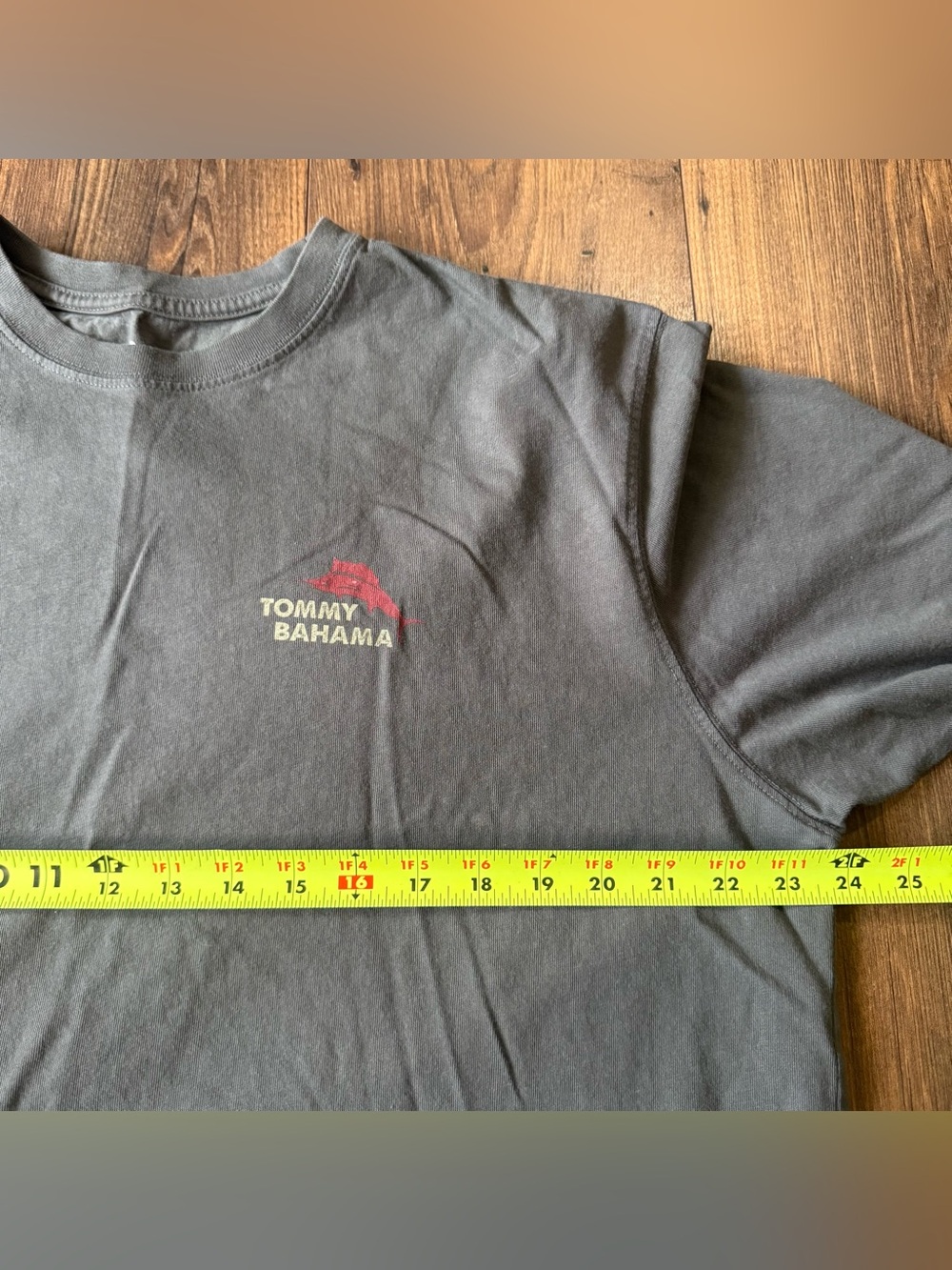 Tommy Bahama Relax First Class Flight Graphic T Shirt Men’s XL Gray 100% Cotton - Picture 5 of 8
